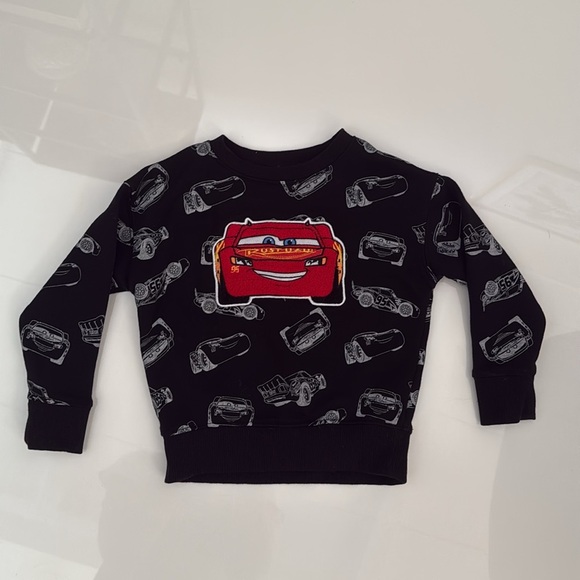 Lot bundle of Disney tshirt and sweaters boy 2t - Picture 3 of 5